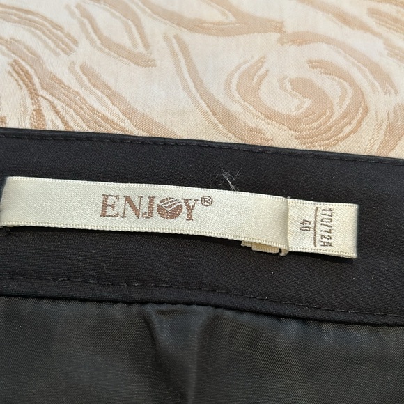 Skirt - Picture 4 of 4